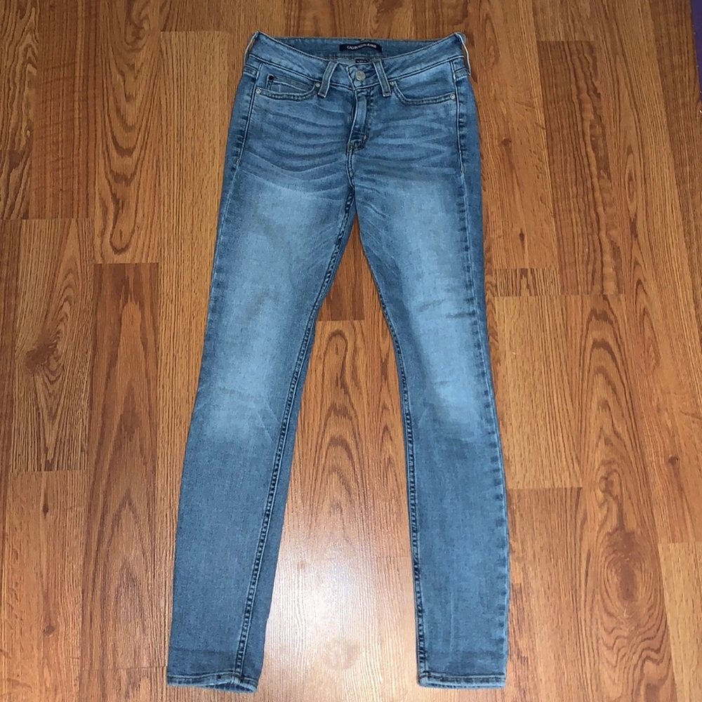 Calvin Klein super skinny jeans, size 26